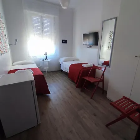 Tirreno Hotell *
