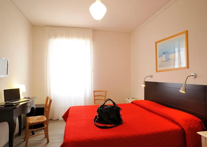 Hotel Tirreno *