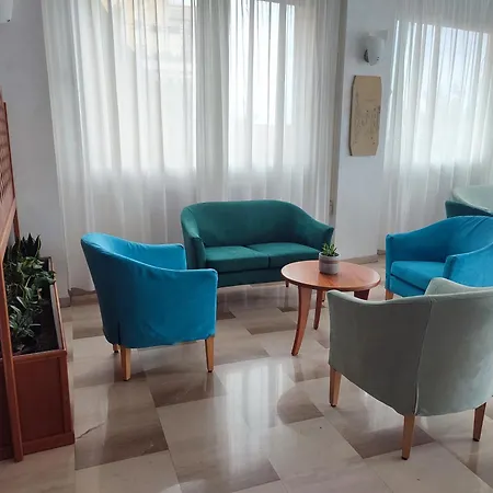 Tirreno Hotel *