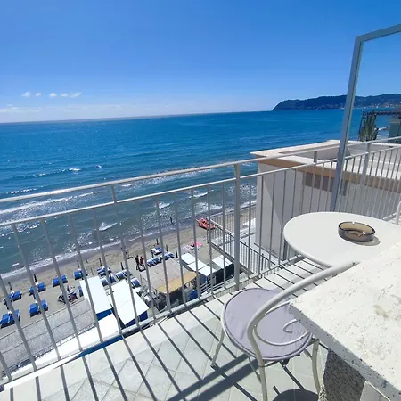 Hotel Tirreno Alassio