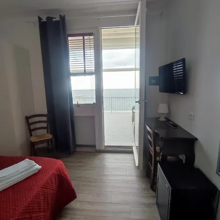 Tirreno Hotel
