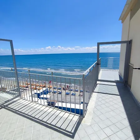 Hotel Tirreno *
