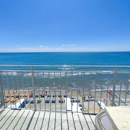 酒店 Tirreno
