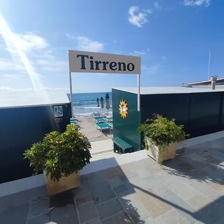 Tirreno 酒店 阿拉西奥